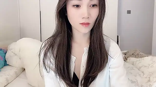 Snapshot of MIa59 chatting on 11.30.25 MIa59 online show from 11.30.25