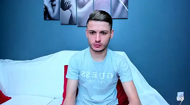 Snapshot of andboyfor6 chatting on 01.19.25 andboyfor6 online show from 01.19.25