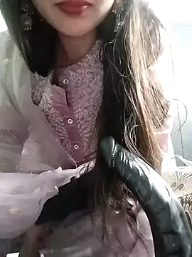 Snapshot of Noor_Darliing chatting on 01.21.25 Noor Darliing online show from 01.21.25