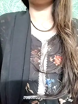 Snapshot of Noor_Darliing chatting on 02.12.25 Noor Darliing online show from 02.12.25