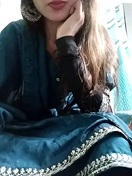 Snapshot of Noor_Darliing chatting on 03.07.25 Noor Darliing online show from 03.07.25