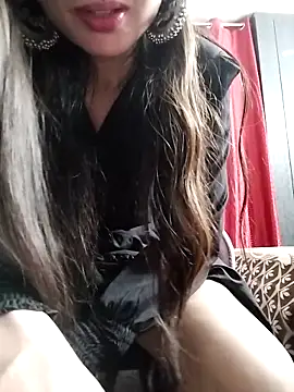 Snapshot of Noor_Darliing chatting on 03.12.25 Noor Darliing online show from 03.12.25