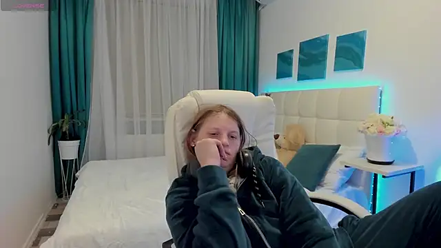 Kathlyn  Heath online show from 02.14.25