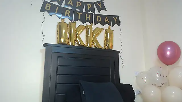 Snapshot of NIKKIE_LOVE chatting on 01.21.25 NIKKIE LOVE online show from 01.21.25