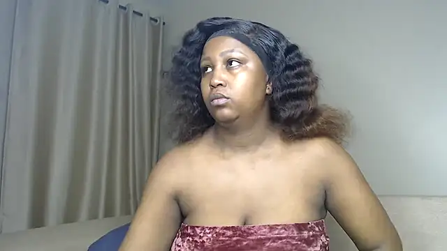 Snapshot of NIKKIE_LOVE chatting on 10.14.25 NIKKIE LOVE online show from 10.14.25