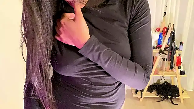 Snapshot of Nisha2708 chatting on 02.17.25 Nisha2708 online show from 02.17.25