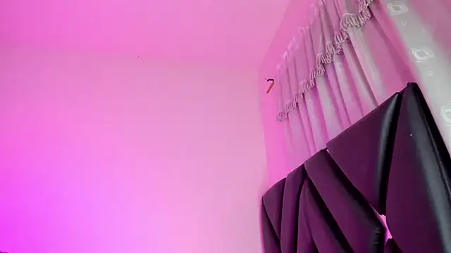 stephany doll  online show from 04.11.26