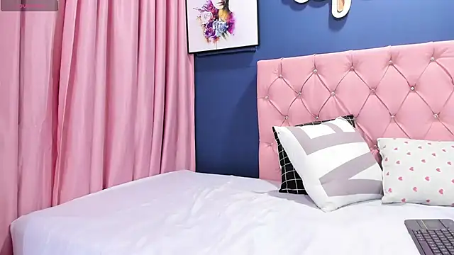 AngelitaWild  online show from 02.28.25