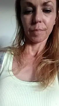 Snapshot of cammyquart chatting on 03.07.26 cammyquart online show from 03.07.26