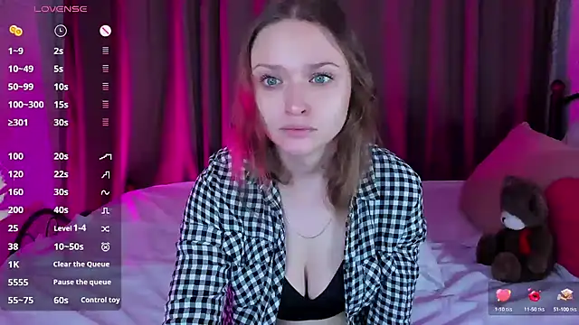 Snapshot of Linda_Bryant chatting on 12.02.24 Linda Bryant online show from 12.02.24