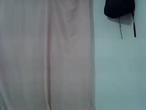 prettybeee online show from 04.18.26