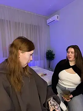  Chlo  e online show from 09.28.25