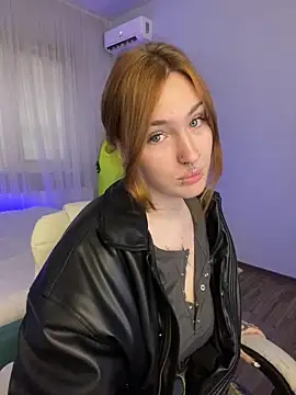  Chlo  e online show from 10.02.25