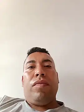 Snapshot of Diego_leon27 chatting on 04.27.26 Diego leon27 online show from 04.27.26
