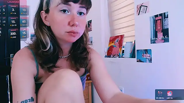 Cosmo Riri online show from 03.25.26