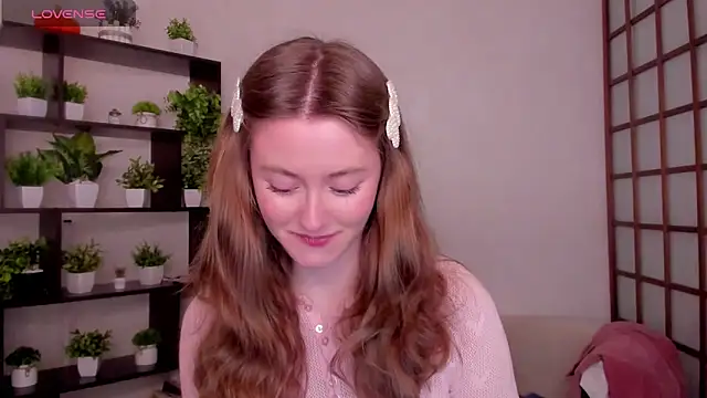 KateCuddle online show from 04.06.26