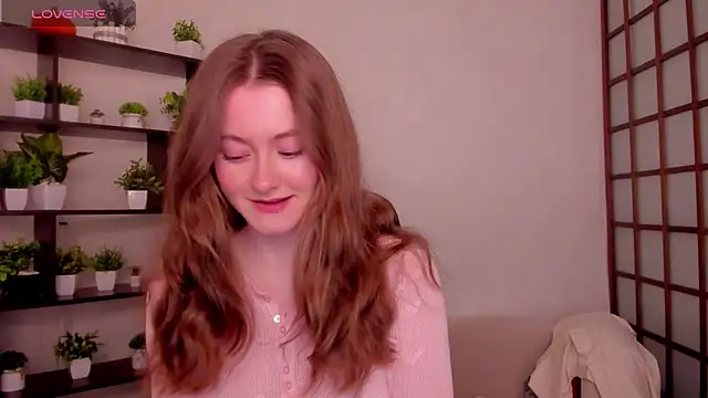 KateCuddle online show from 04.21.26