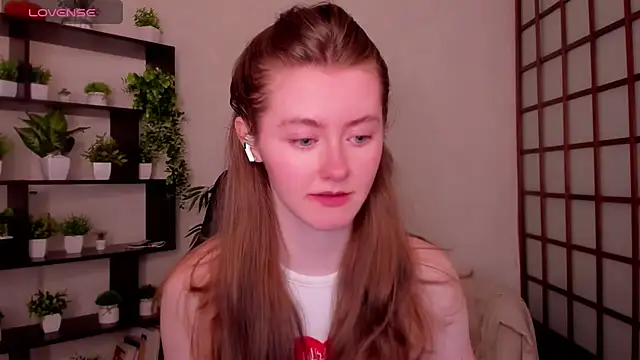 KateCuddle online show from 04.27.26