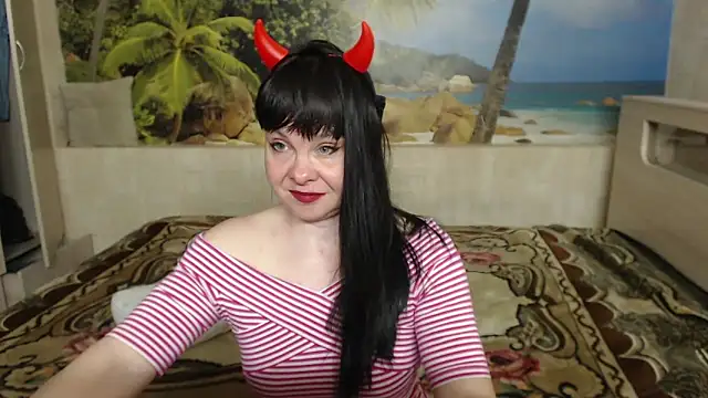 Snapshot of Aphelandra chatting on 05.15.26 Aphelandra online show from 05.15.26
