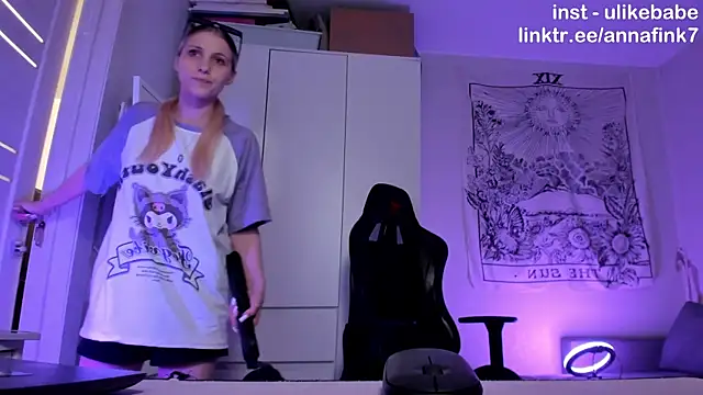 Anna Fink online show from 11.16.25