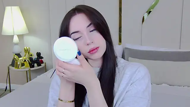 Betty Bridge online show from 03.06.26