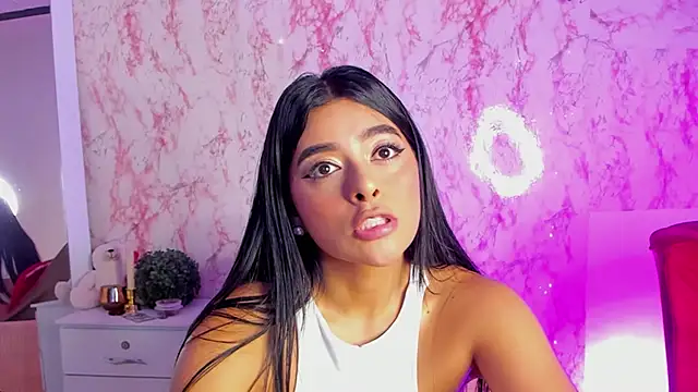 SophiieWilson  online show from 11.08.25