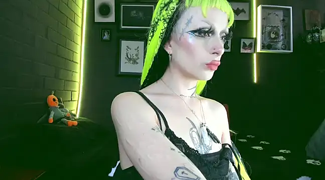 Snapshot of insania_9999_ chatting on 12.09.24 insania 9999 online show from 12.09.24