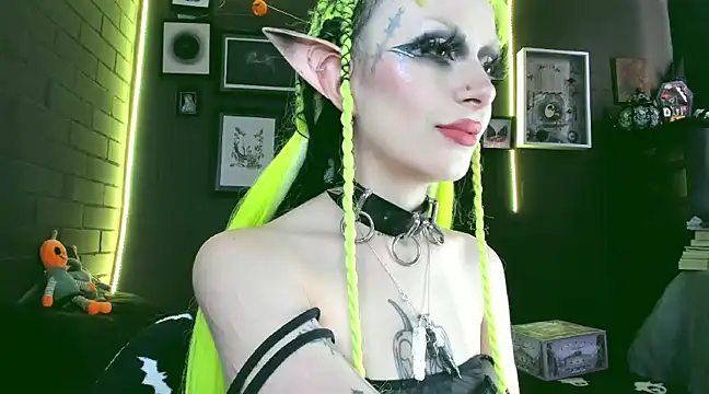 Snapshot of insania_9999_ chatting on 12.09.24 insania 9999 online show from 12.09.24