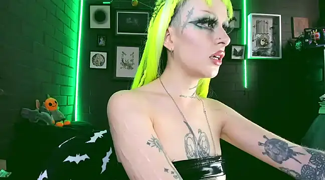 Snapshot of insania_9999_ chatting on 12.27.24 insania 9999 online show from 12.27.24