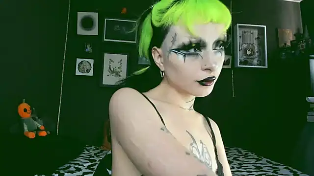 Snapshot of insania_9999_ chatting on 01.15.25 insania 9999 online show from 01.15.25