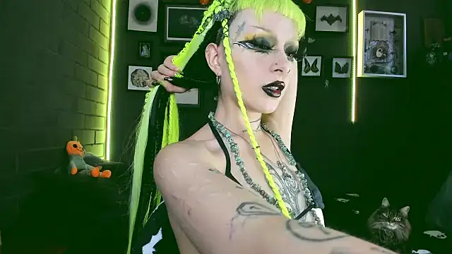 Snapshot of insania_9999_ chatting on 01.22.25 insania 9999 online show from 01.22.25