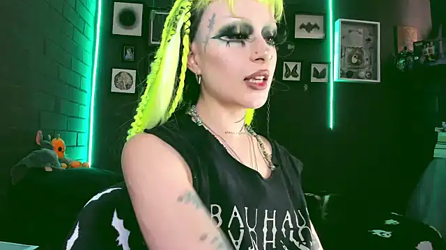 Snapshot of insania_9999_ chatting on 01.24.25 insania 9999 online show from 01.24.25