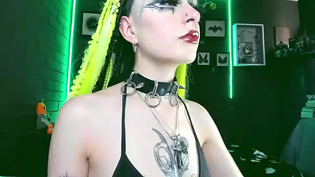 Snapshot of insania_9999_ chatting on 01.31.25 insania 9999 online show from 01.31.25