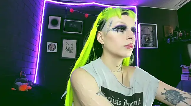 Snapshot of insania_9999_ chatting on 03.06.25 insania 9999 online show from 03.06.25