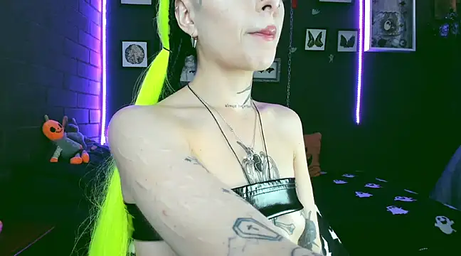 Snapshot of insania_9999_ chatting on 03.06.25 insania 9999 online show from 03.06.25