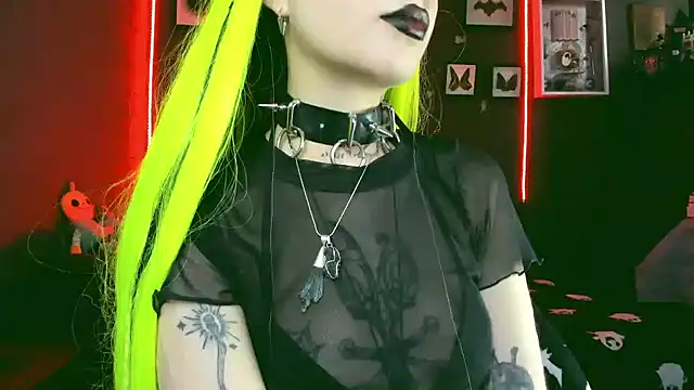 Snapshot of insania_9999_ chatting on 03.11.25 insania 9999 online show from 03.11.25