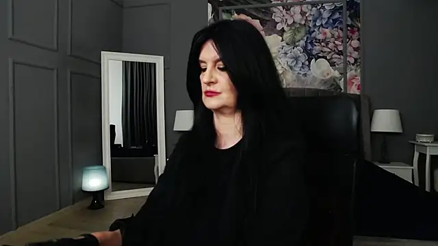 DomMelissaW online show from 12.21.24