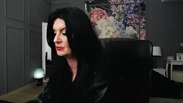 DomMelissaW online show from 12.23.24