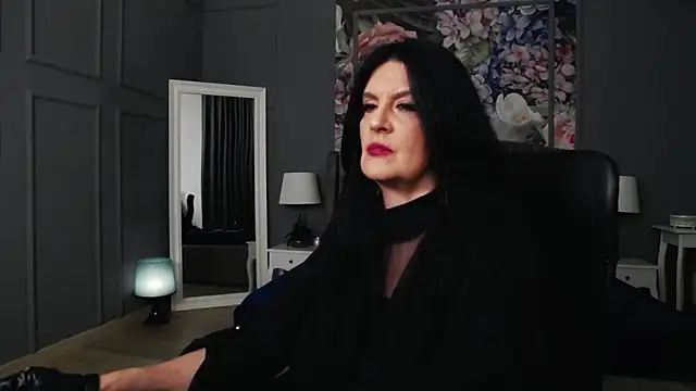 DomMelissaW online show from 03.18.25