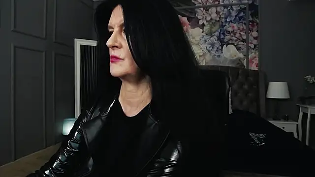 DomMelissaW online show from 09.13.25