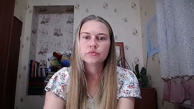 Snapshot of dream_alexa chatting on 09.22.25 dream alexa online show from 09.22.25