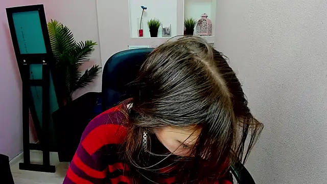 Snapshot of Persephoni chatting on 12.30.24 Persephoni online show from 12.30.24