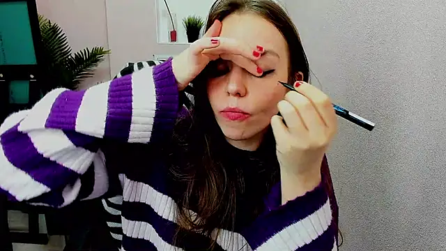 Snapshot of Persephoni chatting on 01.27.25 Persephoni online show from 01.27.25