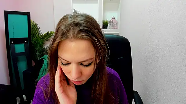 Snapshot of Persephoni chatting on 02.16.25 Persephoni online show from 02.16.25