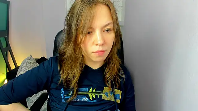 Snapshot of Persephoni chatting on 04.26.26 Persephoni online show from 04.26.26