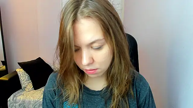 Snapshot of Persephoni chatting on 05.17.26 Persephoni online show from 05.17.26