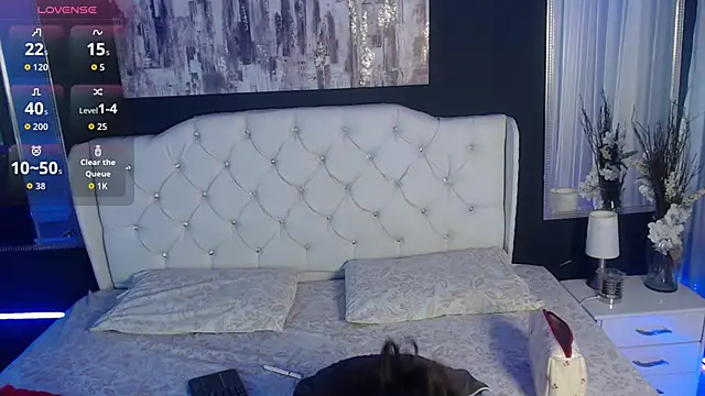 LiaVillalobos online show from 11.08.25