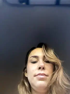 Snapshot of LeaGambit__ chatting on 10.28.25 LeaGambit online show from 10.28.25