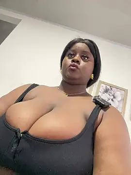 Snapshot of sharik-browns chatting on 04.28.26 sharik-browns online show from 04.28.26