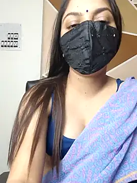 Snapshot of _desigori chatting on 03.05.25  desigori online show from 03.05.25